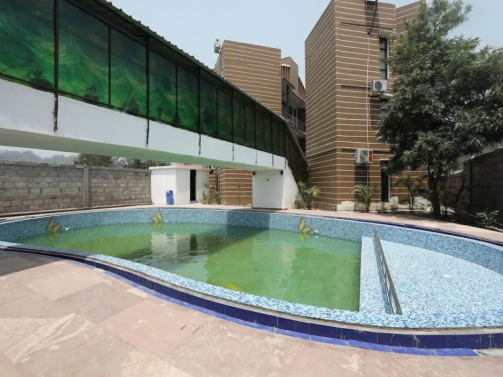 OYO 14631 Madhuban Resort