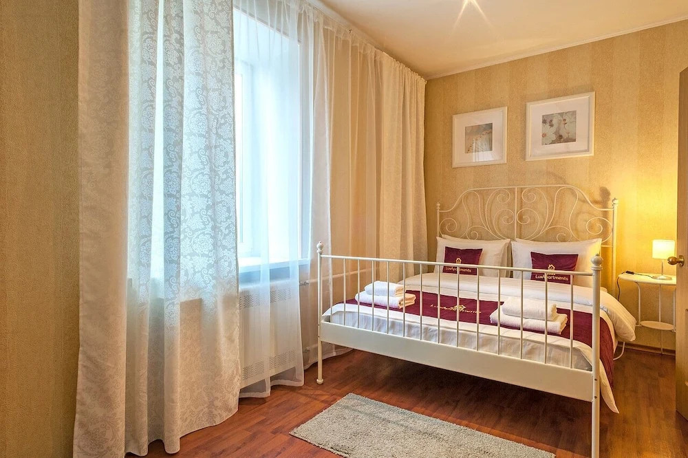 LuxApartments Lyusinovskaya street 48-50