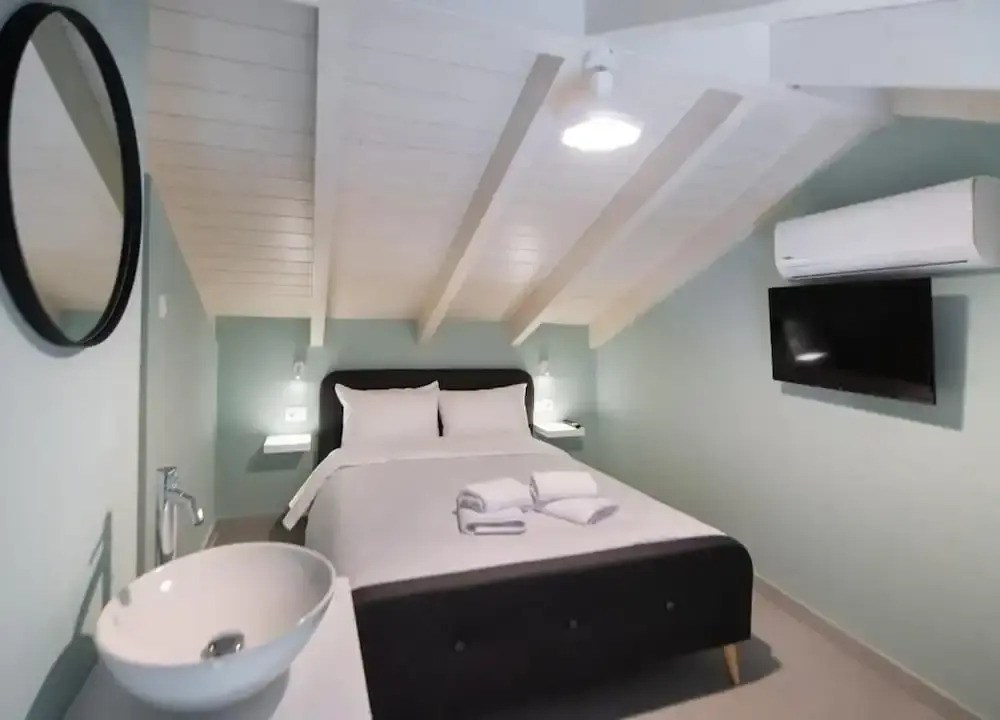 Dawn Apartments