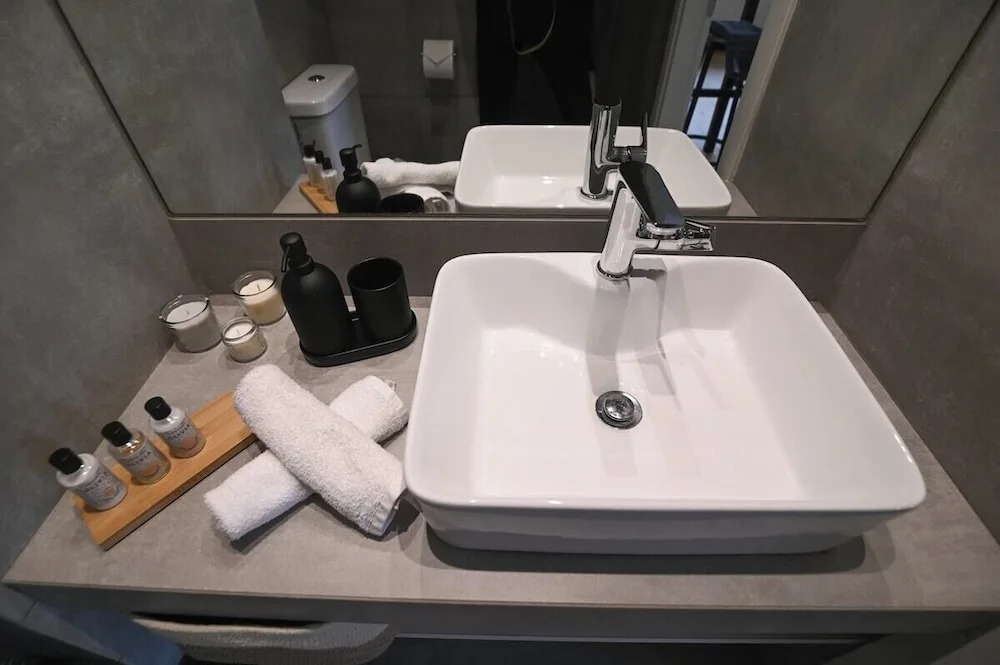 Nueva Upscale by Neuvel