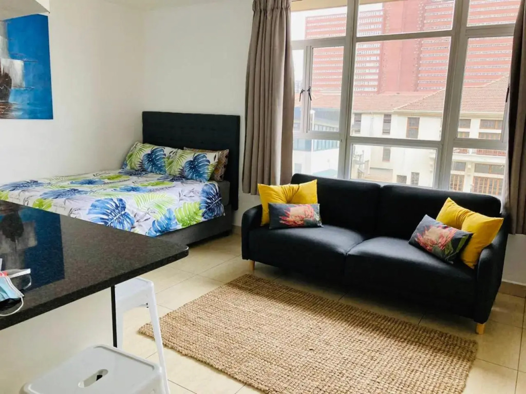 206 Tenbury Beach Apartment