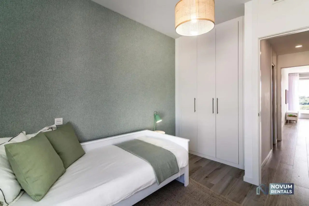 Newly Built 3-BDRM Luxury Apt w/ Stunning Sea Views