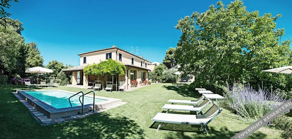 Casa Ezelina Bed and Breakfast