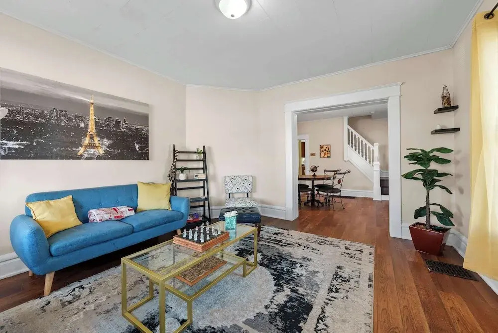 Summit Scholars Suites For 12!