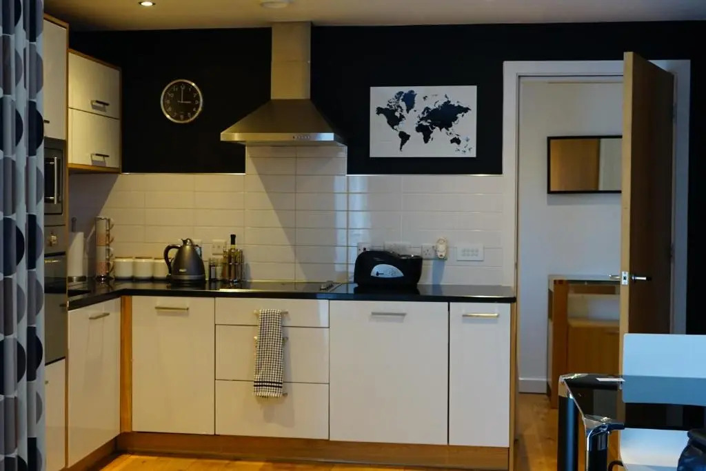 Hullidays - The Sawmill Suite