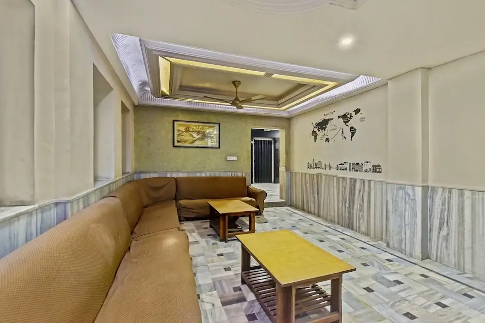 SPOT ON 62734 Hotel Sarfaraz Palace