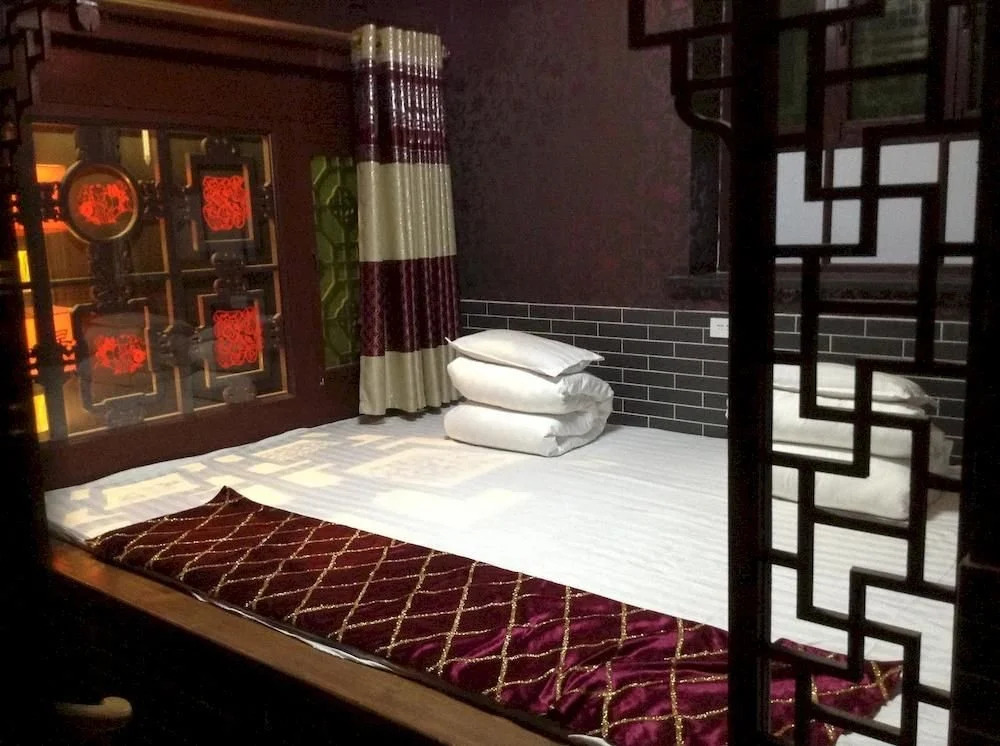 Yijingxuan boutique lnn