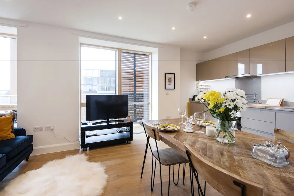 Modern Bow Home close to Victoria Park