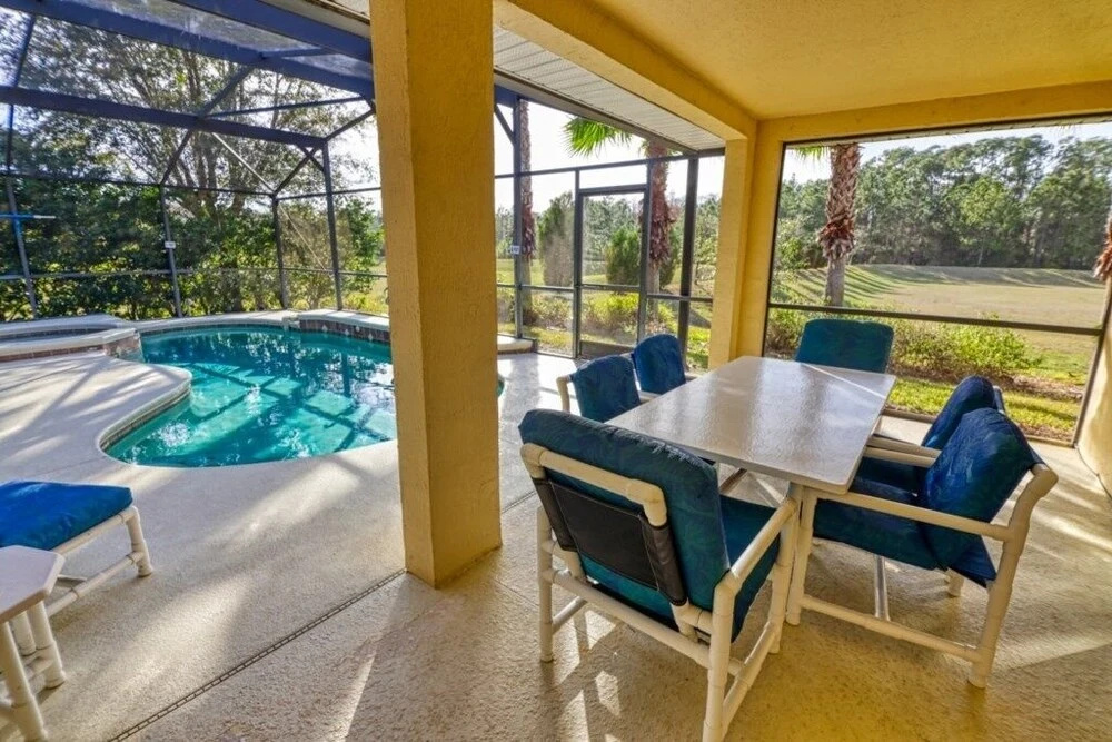 Beautiful Home With Large Bedrooms, Pool Game Room 5 Home by RedAwning