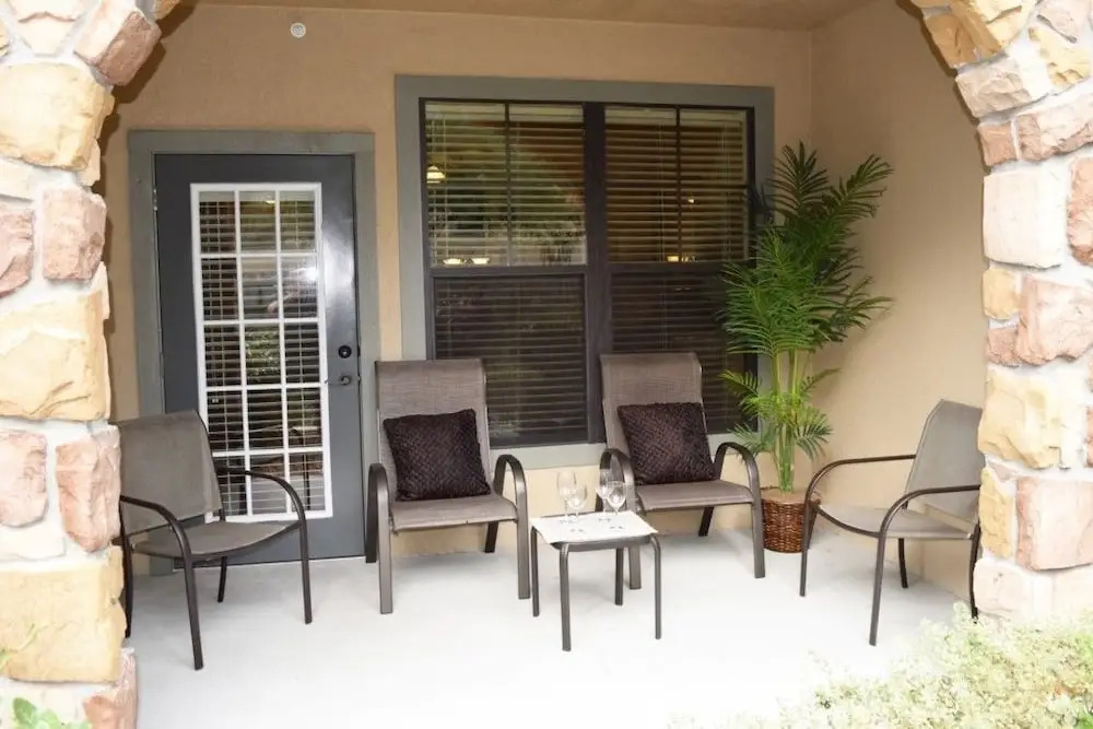 Bella Piazza 3 4