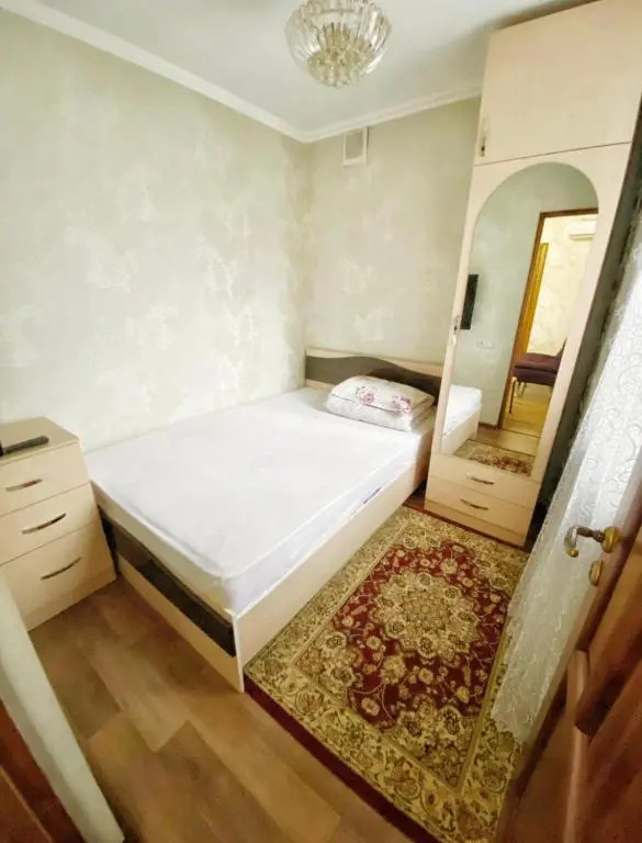 Apartment, 4