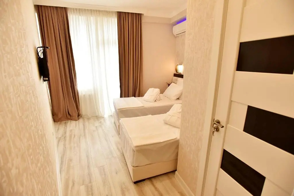 Luxury 6BR 240sqm Apartment in Vere Tower Perfect for Groups in Tbilisi