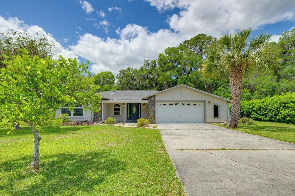 Waterfront Deck & Private Dock! Rainbow River Home