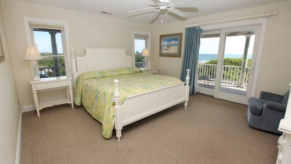 Flying Cloud II - 9 Br Home