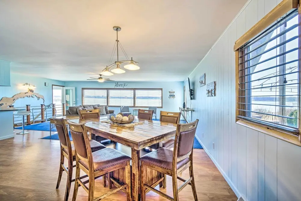 Lakefront Home w/ Rooftop Deck, Grill, Games!