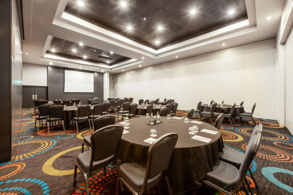 Radisson RED London Heathrow