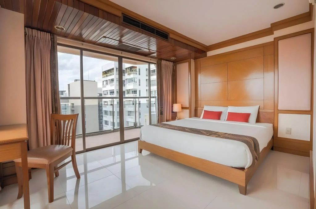 Mike Beach Resort