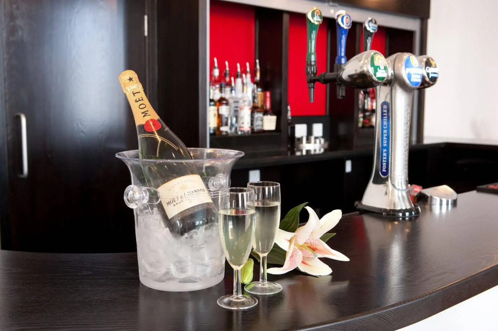 New Continental Hotel, Sure Hotel Collection by Best Western