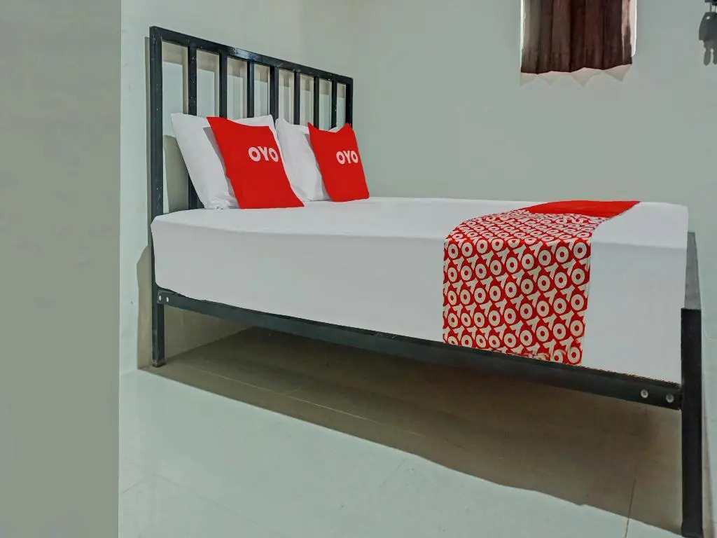 RedDoorz at Jalan Somba Opu Losari