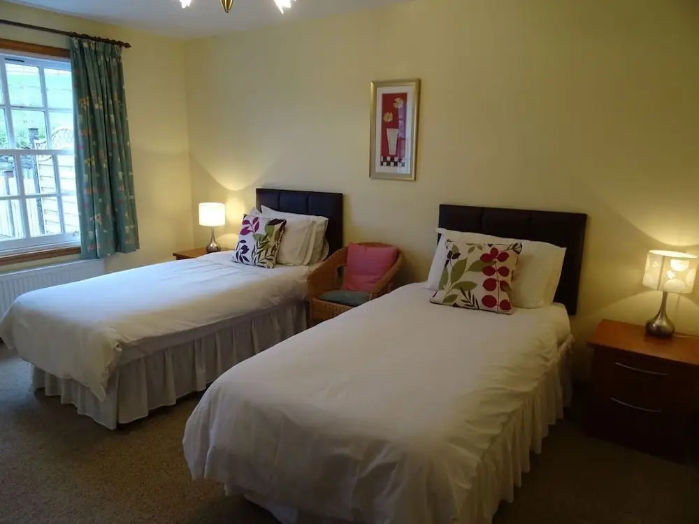 Rural Retreat 2 Miles From Perth, Pets Welcome