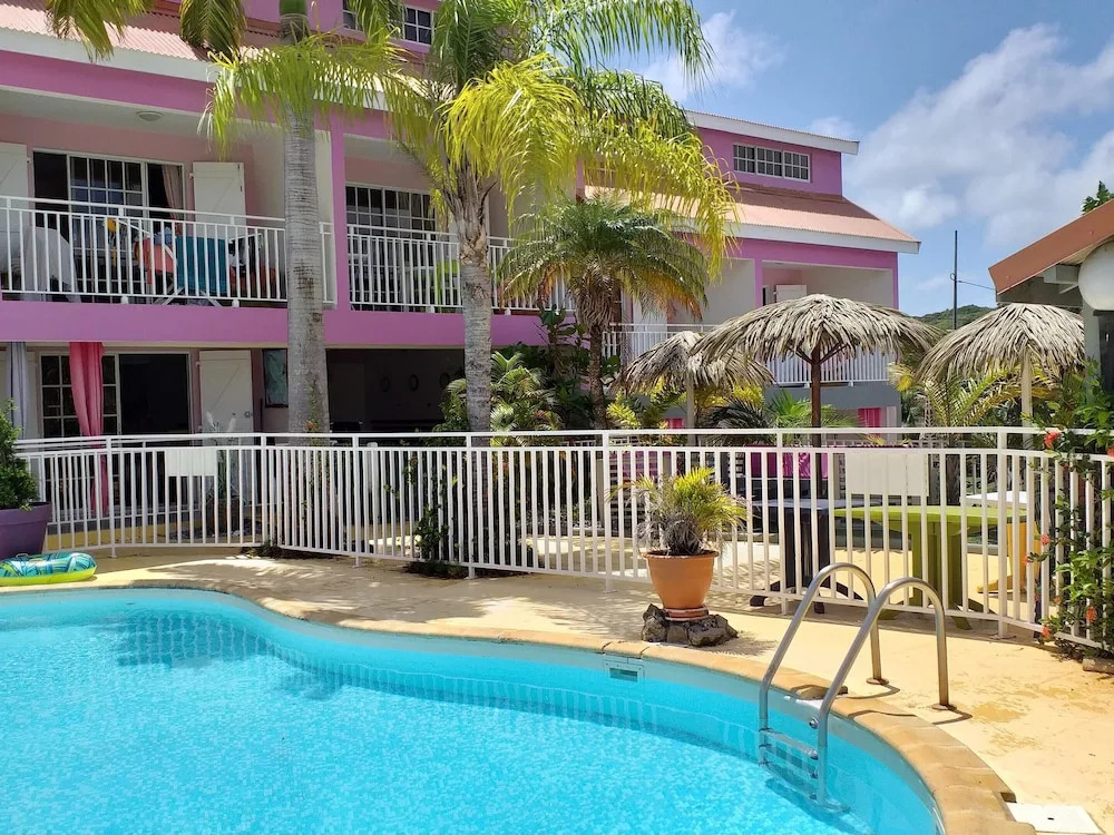 Studio In Sainte Anne With Shared Pool Enclosed Garden And Wifi 3 Km From The Beach