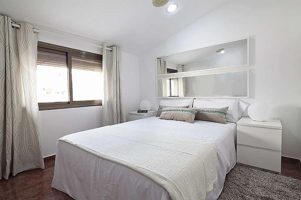 3-floor House - Triplex Pl España 1098