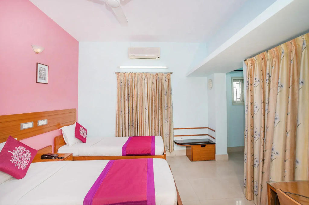 Hotel Red Carpet Residence by OYO Rooms