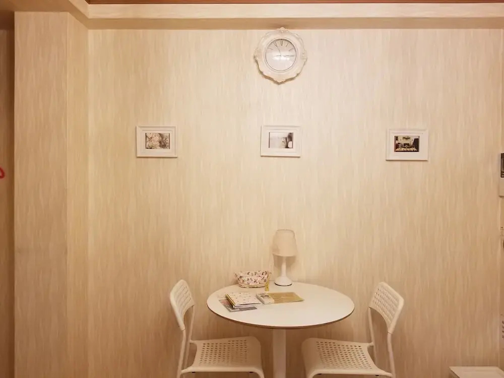 Hosei Apartment 101