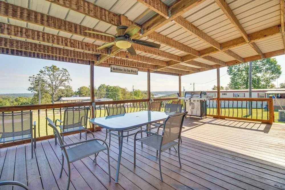 Lake-view Getaway w/ Grill in Mountain Home!