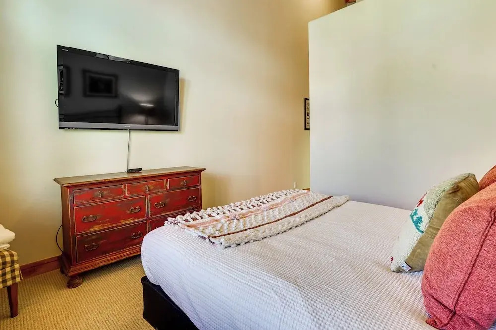 Park City Vacation Rental w/ Hot Tub & Patio!