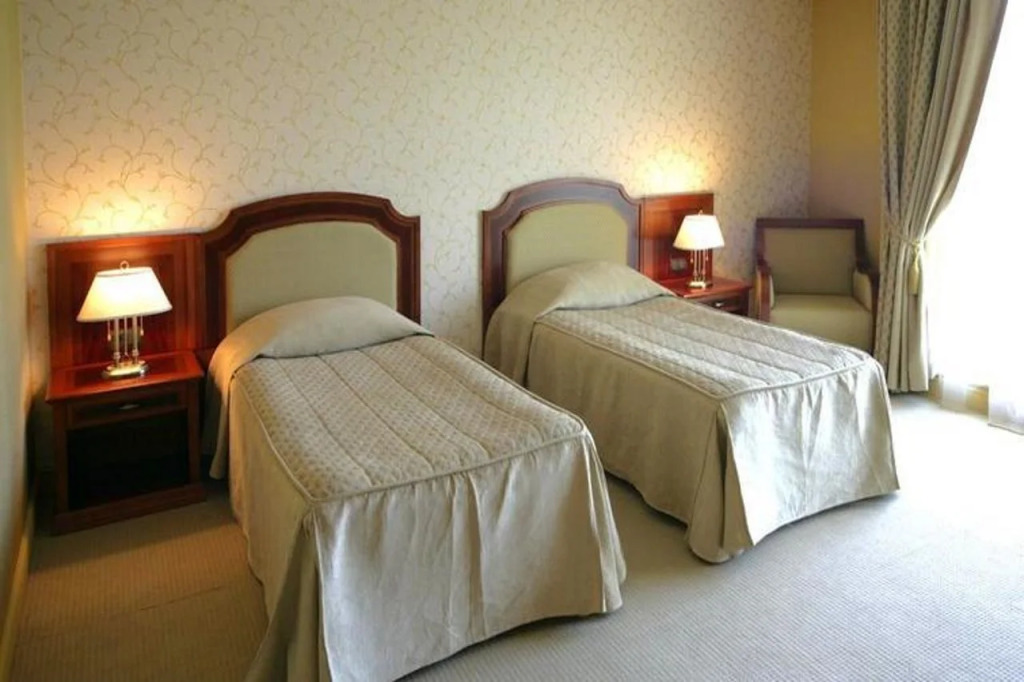 Romance Hotel and Family Suites