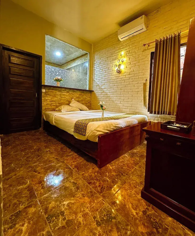 puunee guest house & restaurant