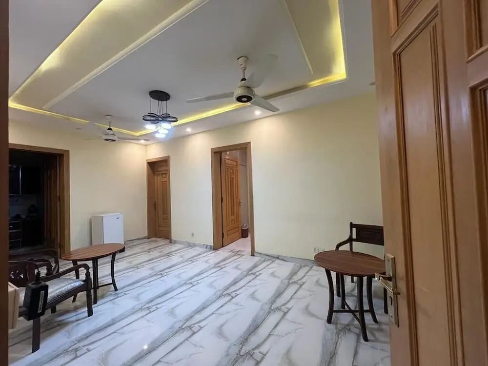 Lavish Guest House G-8