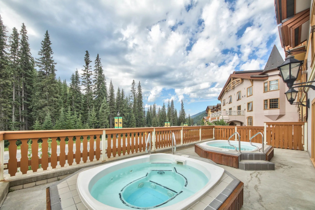 Hearthstone Lodge