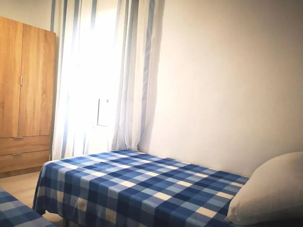3 Bedroom 150 m from the beach