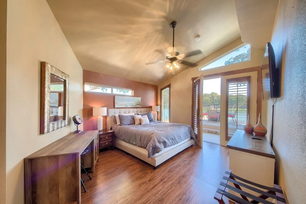 Ld 247 Waters Edge At Lake Dunlap 4 Bedroom Home by RedAwning