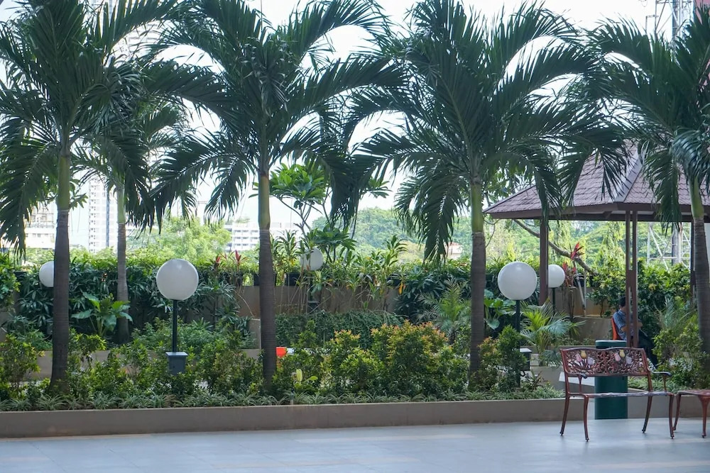 Fully Furnished Studio at Green Park View Apartment