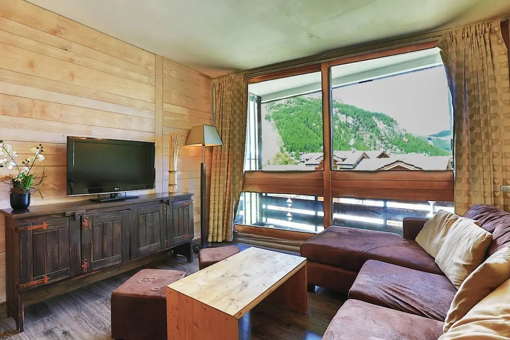 DAN13 - Magnifique appartement. Centre Ville, pied des pistes.