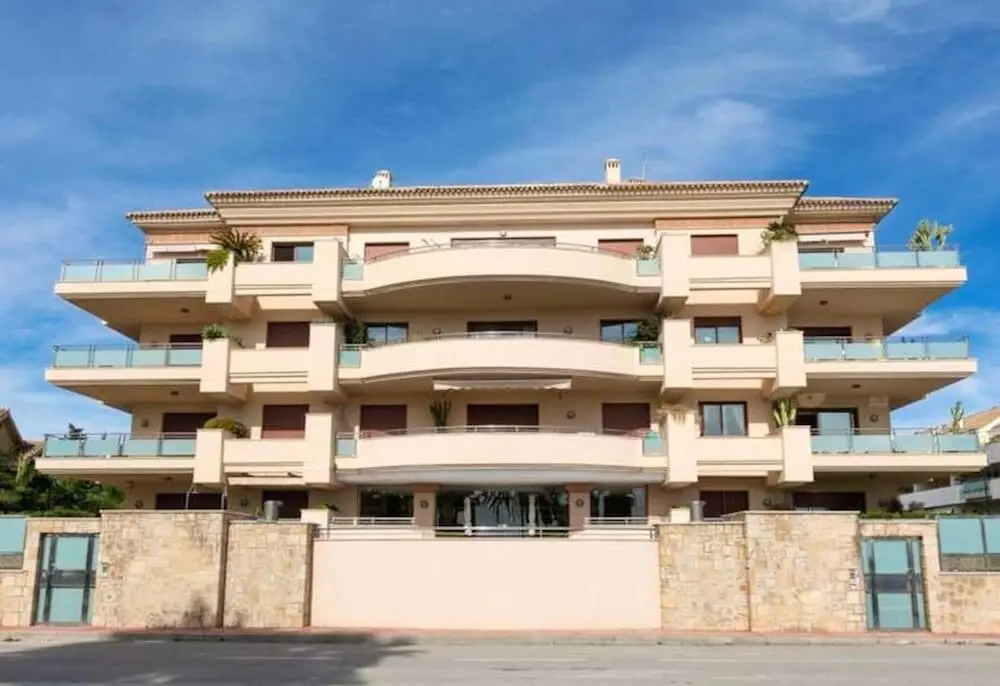 Apartment with 2 Bedrooms in San Pedro Alcántara, with Wonderful City View, Pool Access, Furnished Terrace - 300 M From the Beach
