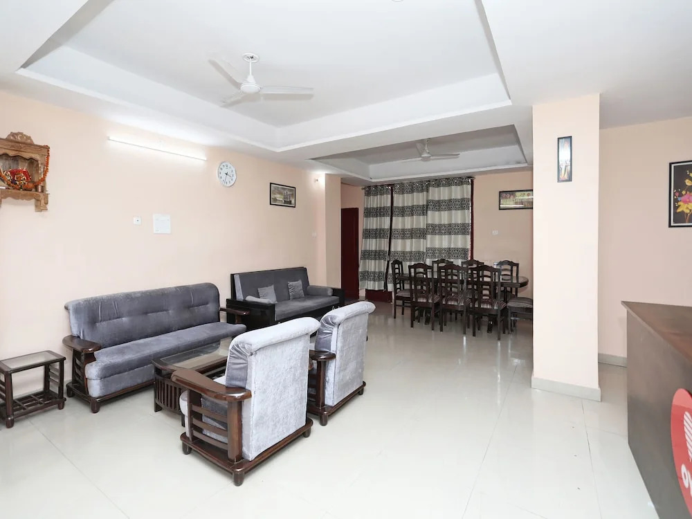 OYO 9770 Hotel Urban Comfort