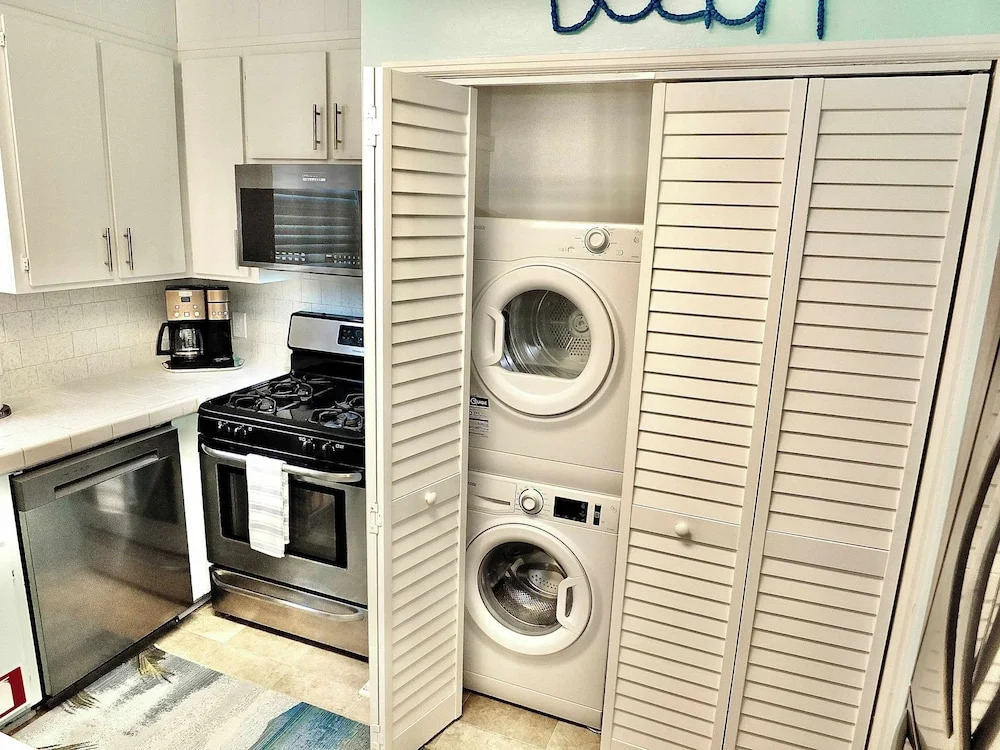 Walk to Beach, Tropical Patio, World Cup, Sleeps 5