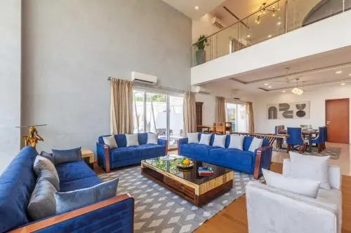 StayVistas White Pebbles - A Villa with Theater Room & Swimming Pool