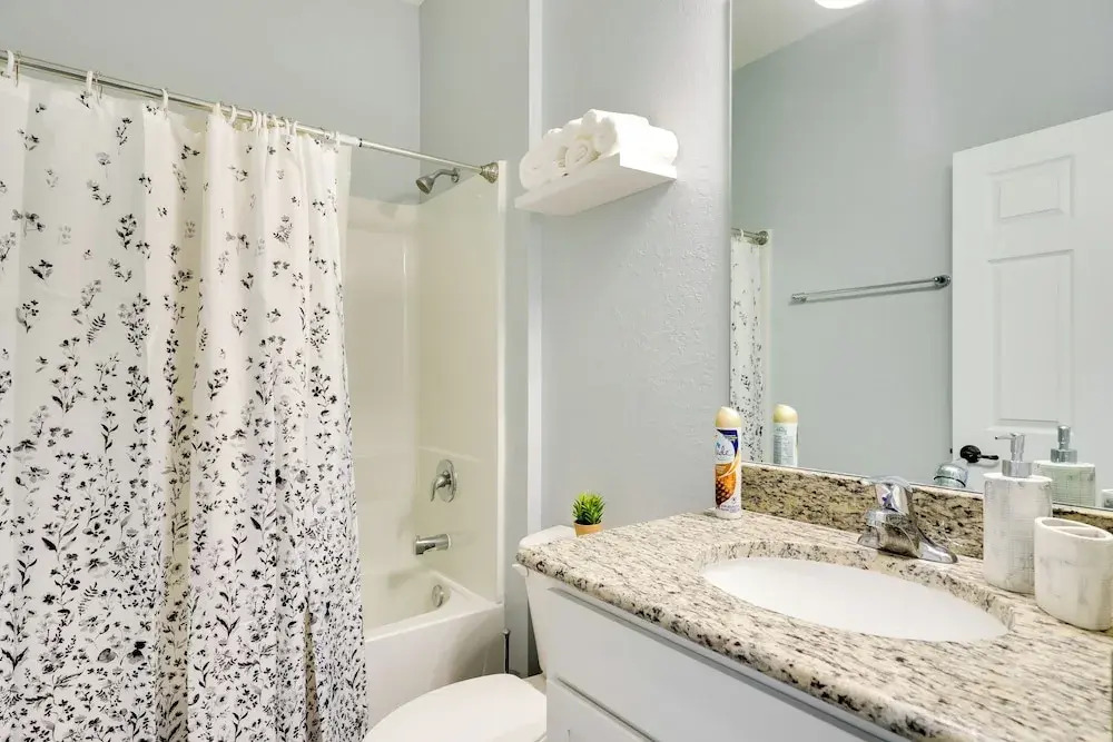 6 Mi to Sirenia Vista: Cape Coral Retreat w/ Grill