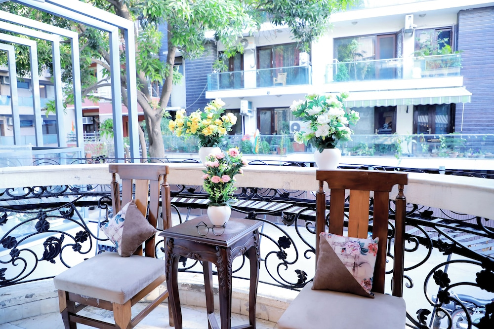 Fortune Home Service Apartment  D-198