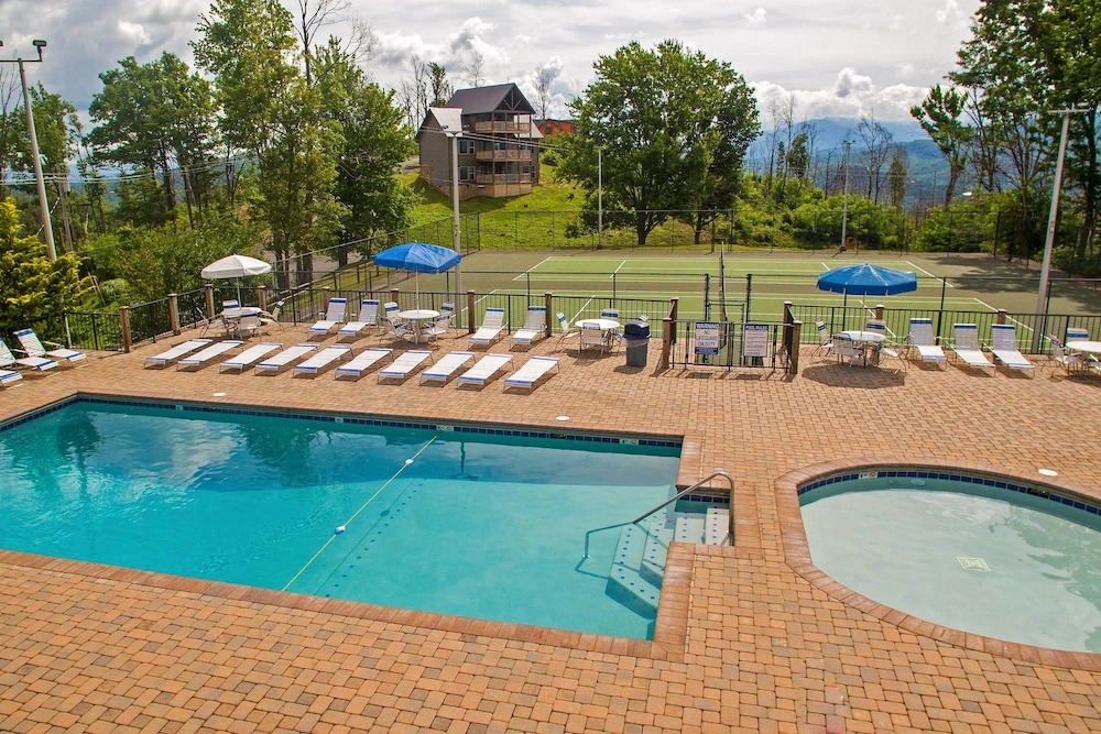 Renovated In Coveted Community W/ 3 Pools 2 Bedroom Condo