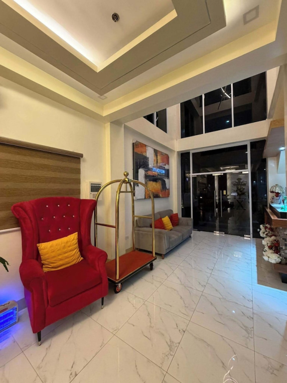 Emmie Hotel