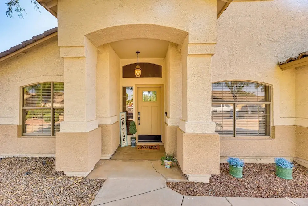 Centrally Located Gilbert Home: Patio & Grill!