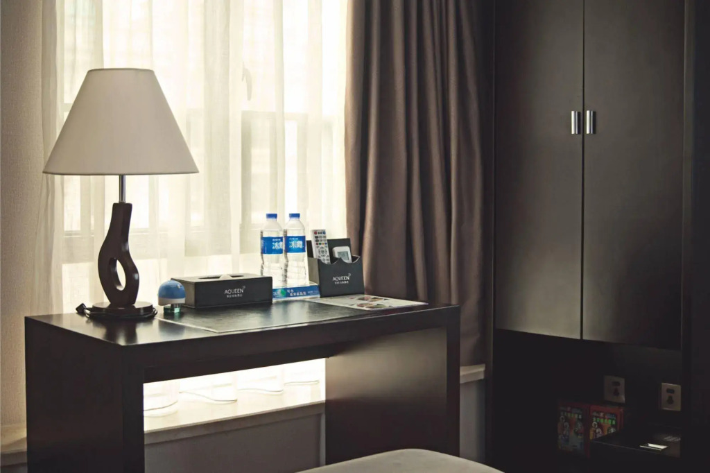 Zhuhai Aqueen Hotel