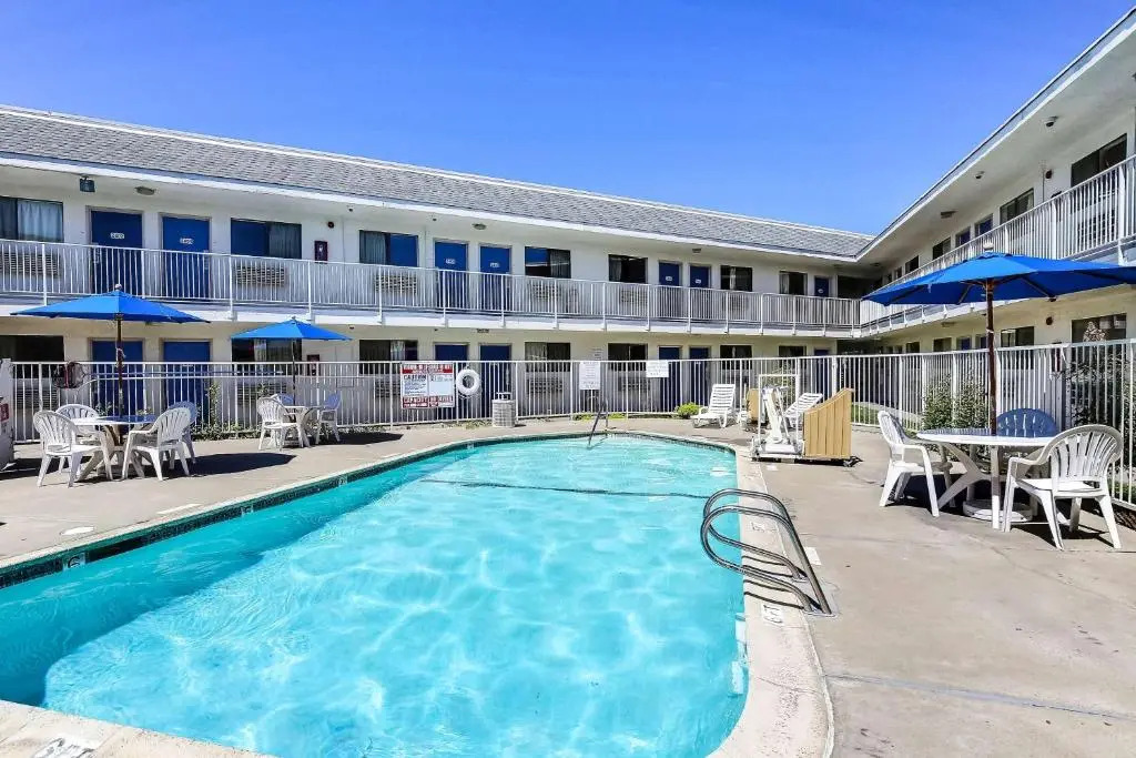 Motel 6 Oakland Airport