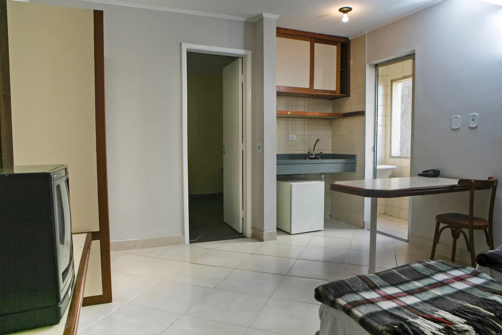 Central Plaza Flat